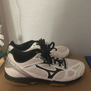 Mizuno Women’s volleyball shoes